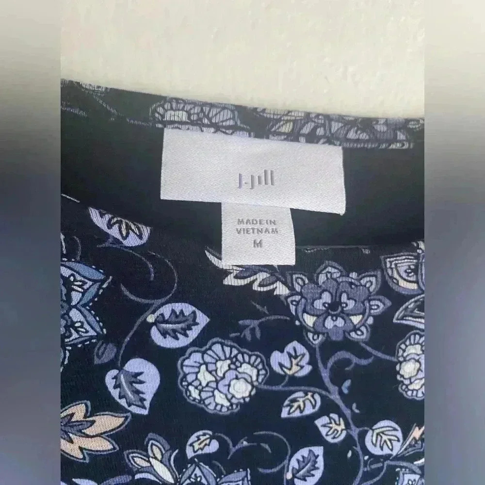 J. Jill Women Dress Medium Jersey Knit Stretch Floral Blue 3/4 Bell Sleeve EUC - Picture 3 of 9